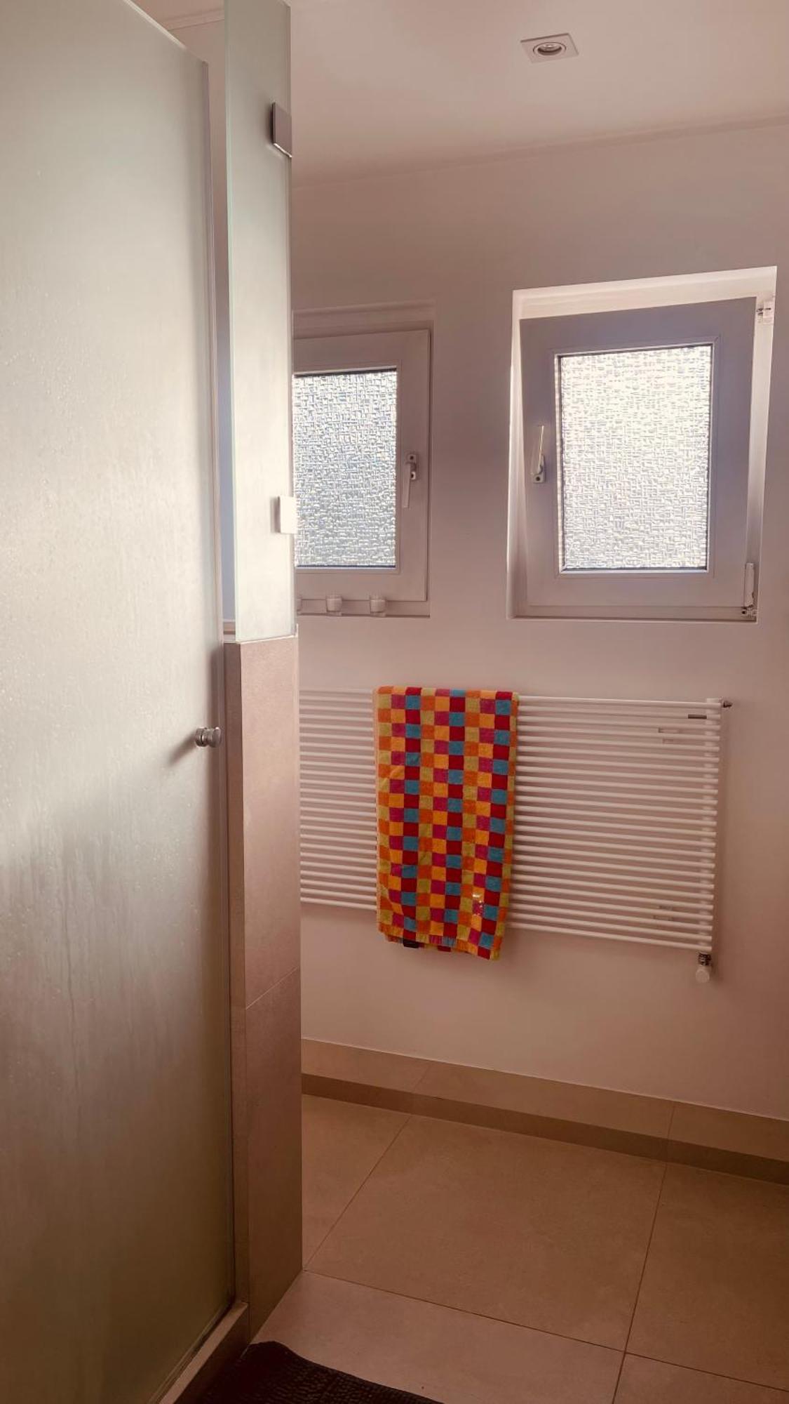 דורטמונד Apartment Ueber 2 Etagen Nahe Bvb-Stadion Und Westfalenhallen מראה חיצוני תמונה